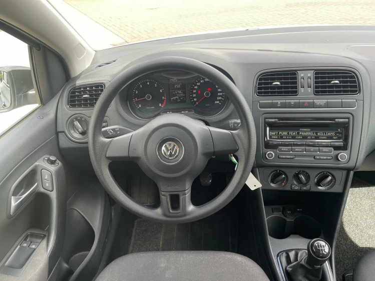 Volkswagen Polo 1.2i 5d | RADIO, AIRCO, CD, AUX, ELEK ZIJSPIEGELS Garage Nico Vanderheeren BV